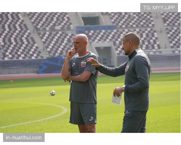 海港让·克劳德疑似大腿内侧拉伤 被动换人打乱穆斯卡特部署